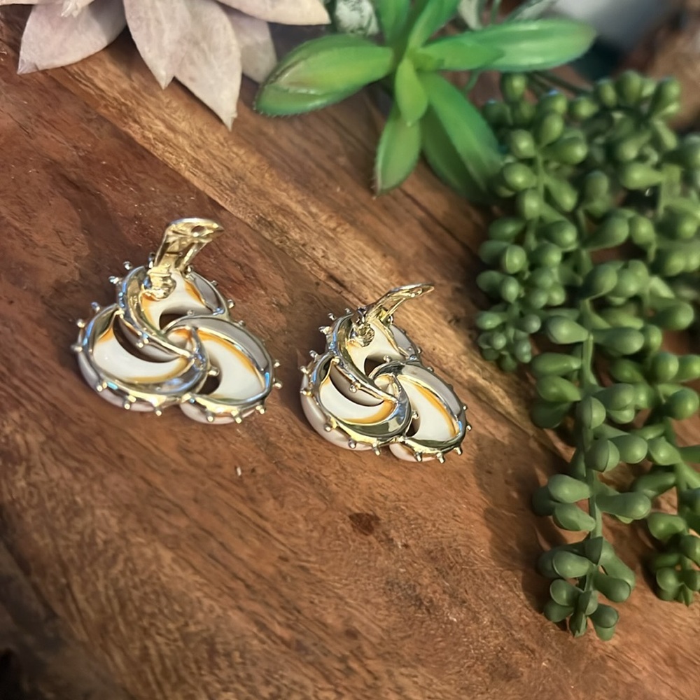 VINTAGE EARRINGS - Picture 3 of 4
